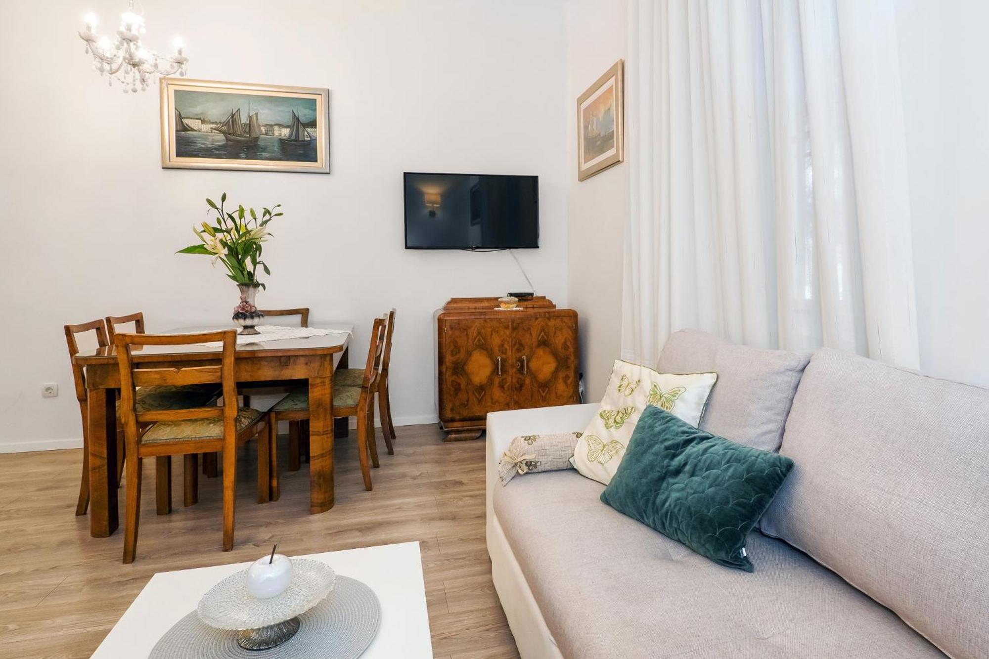Appartement Center Secession Charm Near National Theatre